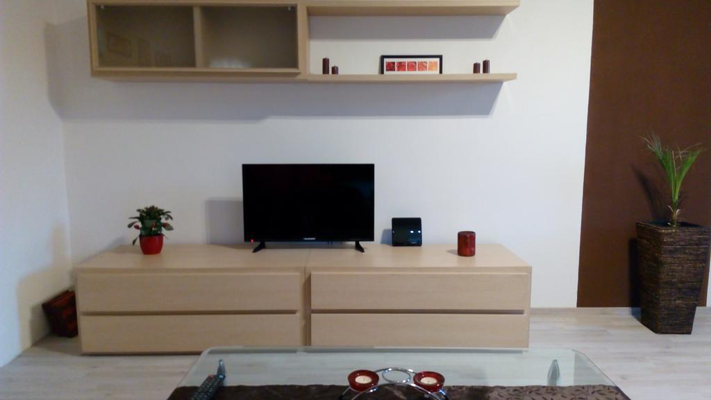 Mija Apartman S Vinnym Sklipkem, Zahradou A Grilem Kájov 外观 照片