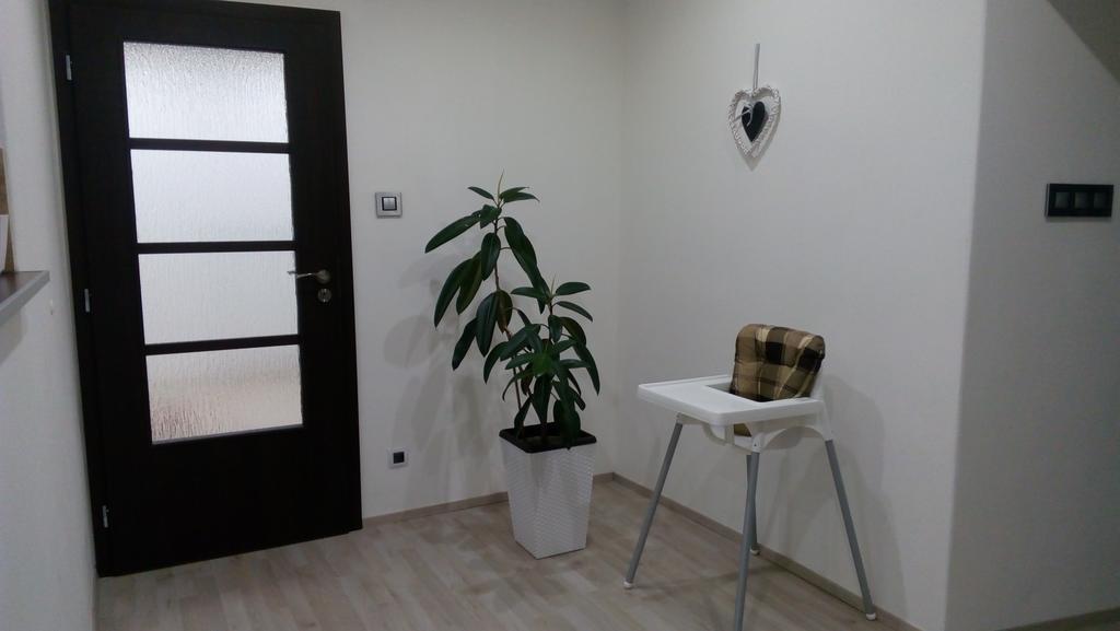Mija Apartman S Vinnym Sklipkem, Zahradou A Grilem Kájov 外观 照片